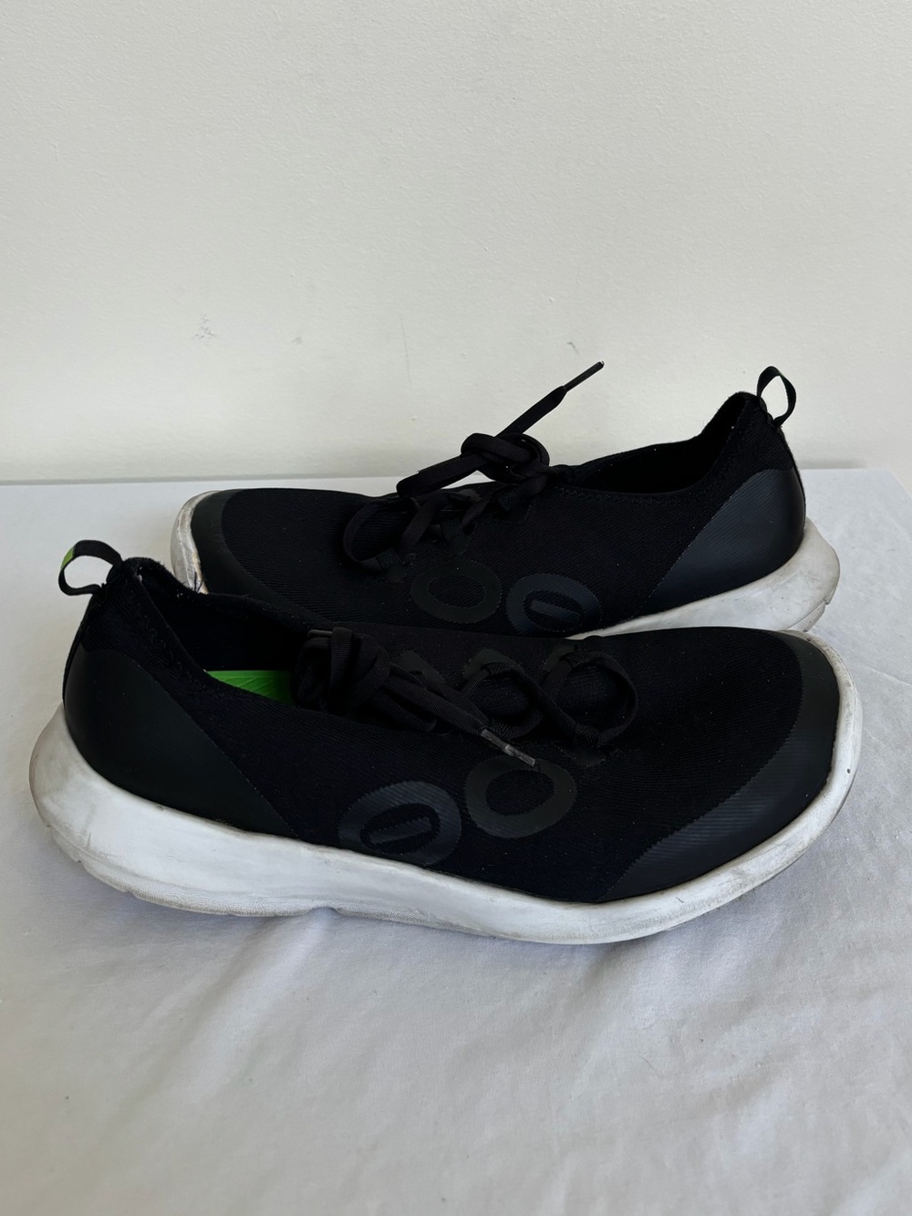 OOFOS Men's sz 11 OOmg Sport LS Low Volcanic Ash Black Running Shoes Eu44